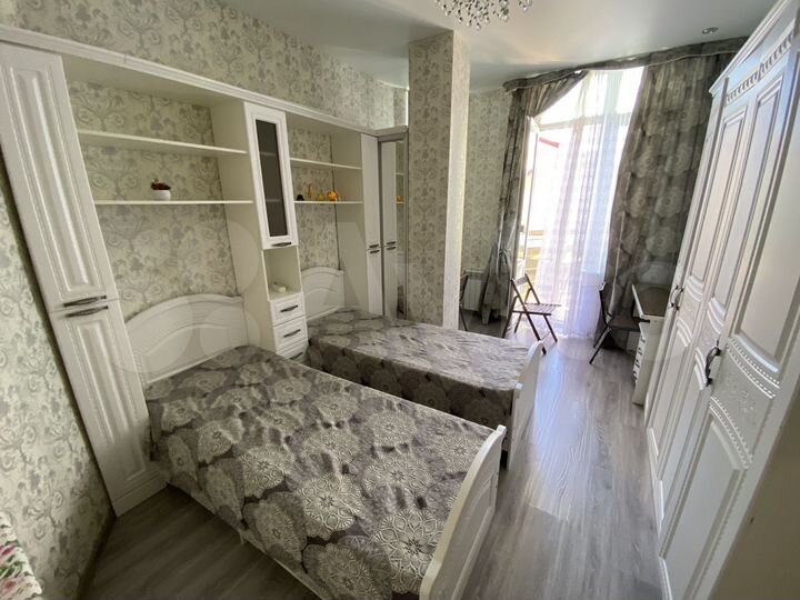 2-к. квартира, 45 м², 3/10 эт.