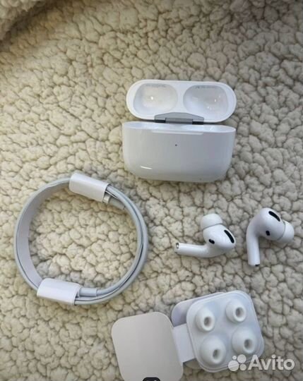 Беспроводные наушники apple airpods