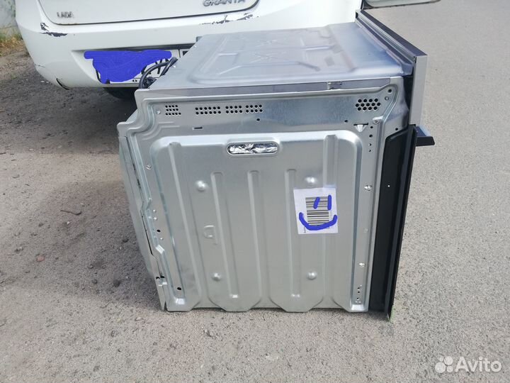 Дух. шкаф новый. Electrolux eof3h50x