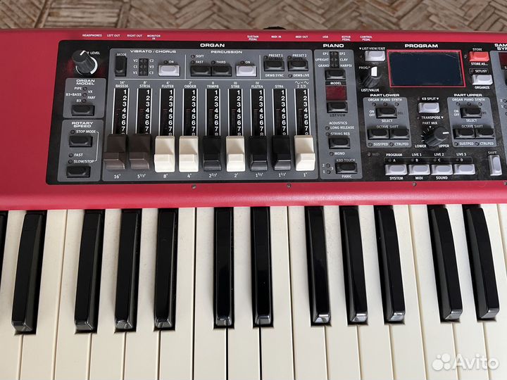 Синтезатор Nord electro 5 D 63