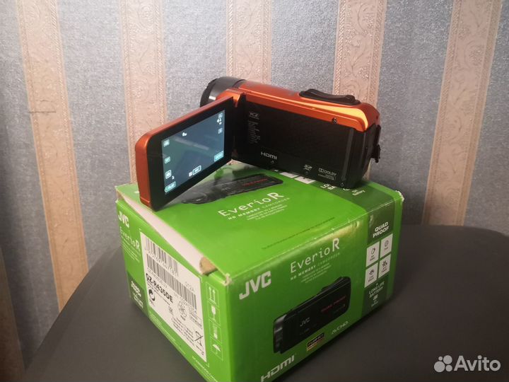 Продам Видеокамеру Full HD JVC GZ-R435DE