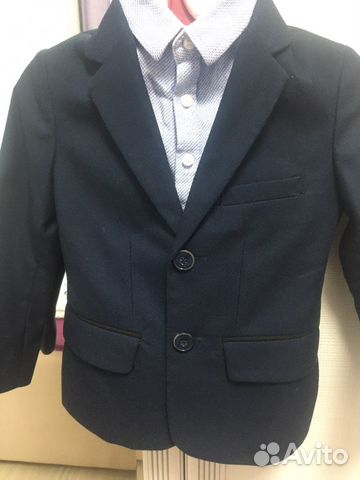 Продам брючный костюм для мальчика Acoola 98