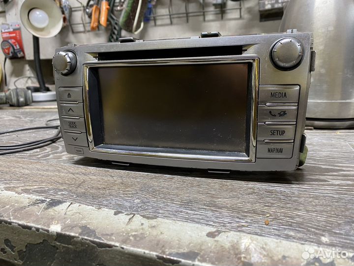 Оригиналиная магнитола Toyota Hilux 7
