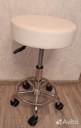 Стулья и табуретки