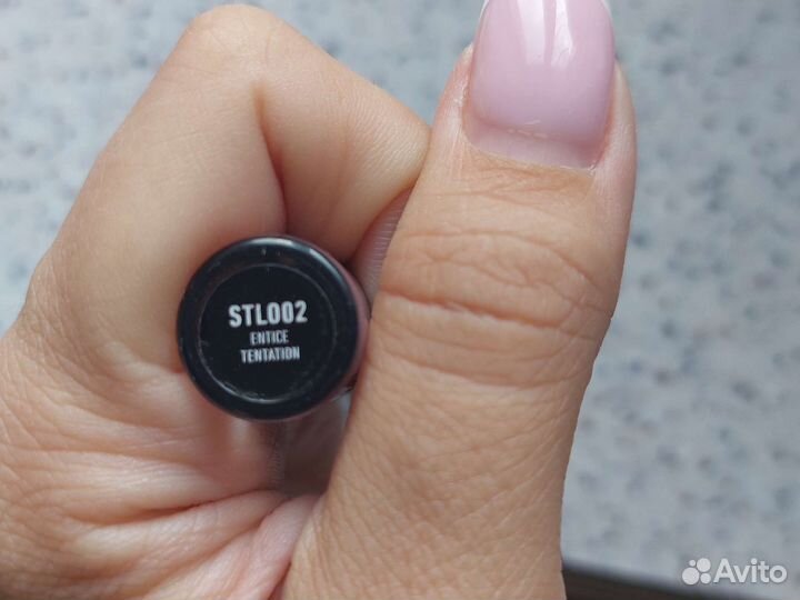 Матовый блеск для губ Nyx (slip tease)