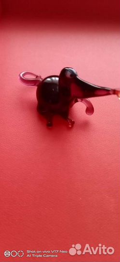 Фигурки из стекла собаки, дракона, крокод