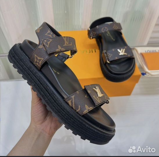 Босоножки Louis Vuitton