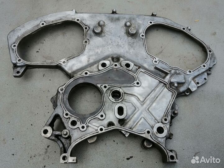 Крышка двигателя передняя для Nissan Maxima (A32)