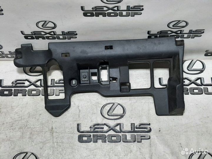 Накладка торпеды лев. перед. Lexus GS300
