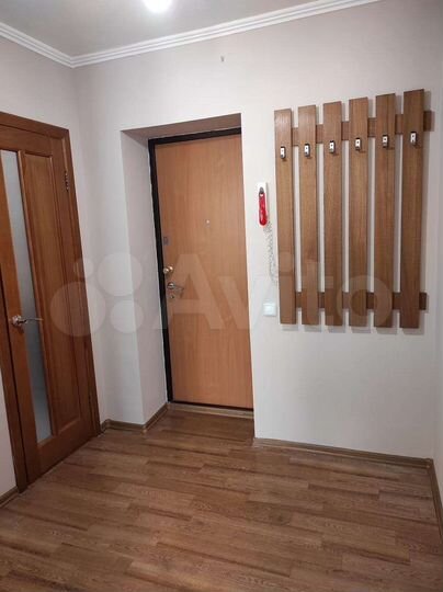 2-к. квартира, 43 м², 1/9 эт.
