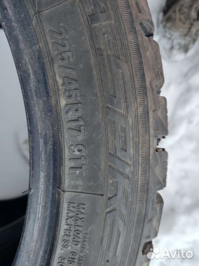 Nitto Therma Spike 225/45 R17 91T