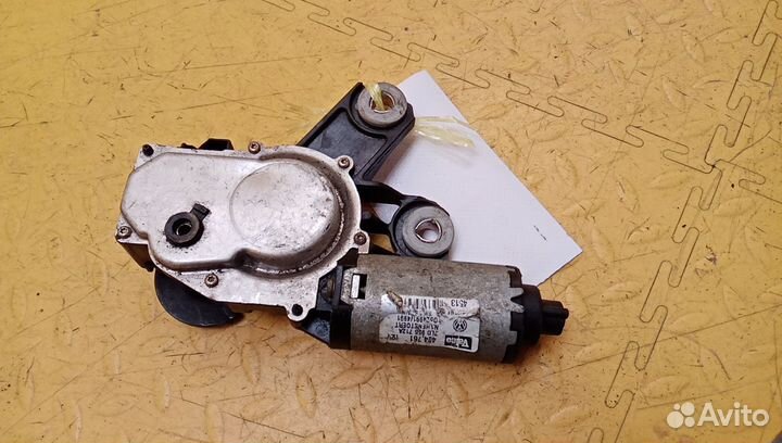 Моторчик стеклоочистителя задний Touareg I