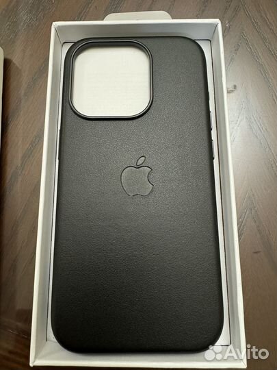 Чехол на iPhone 15 pro кожаный