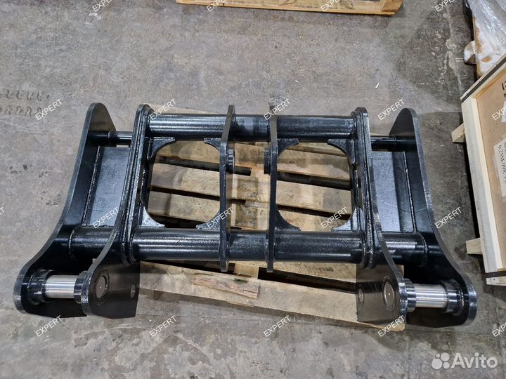 Быстросъем на фронтальный погрузчик 000021