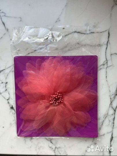 Цветок-брошь 