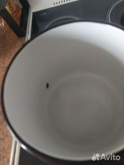 Кастрюля эмалированная