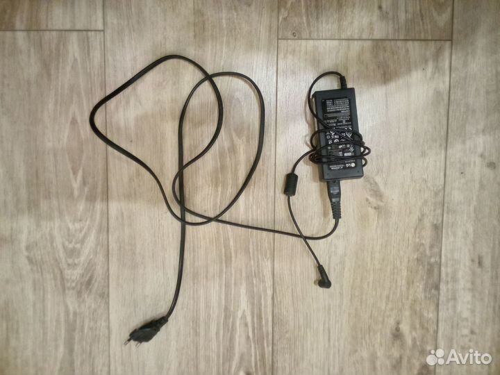 Адаптер (блок питани 19v LG lcap45