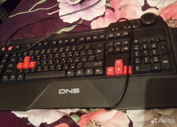 Игровая клавиатура и мышь