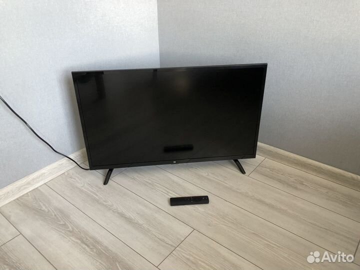 Телевизор Xiaomi Mi TV P1 32 SMART tv