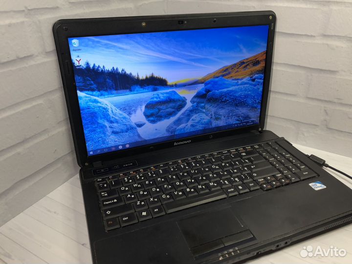 Бюджетный шустрый ноутбук Lenovo с SSD