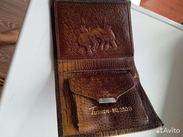 Мужское кожаное портмоне