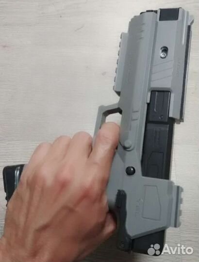 Страйкбольный детский пистолет с гильзами