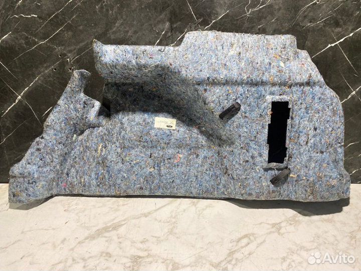 Обшивка багажника левая Ford Focus pnda 2014