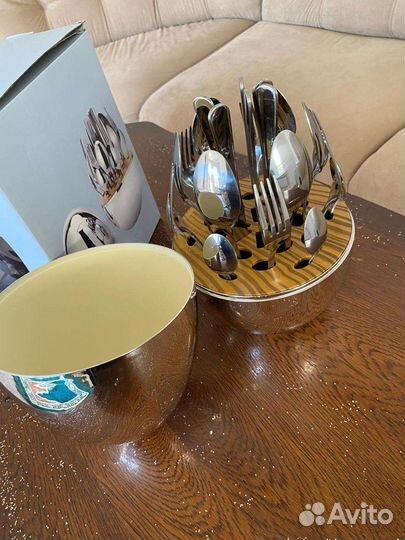 Набор вилок и ложек