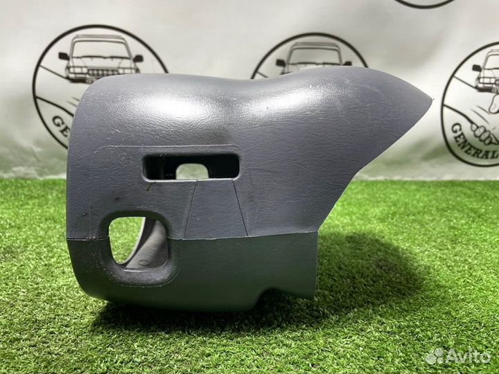 Кожух рулевой колонки передний Toyota Land Cruiser