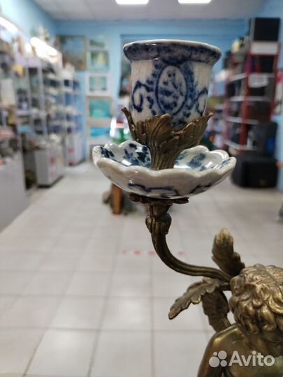 Подсвечник с ангелом бронза с фарфором. G&G