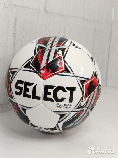 Футбольный мяч