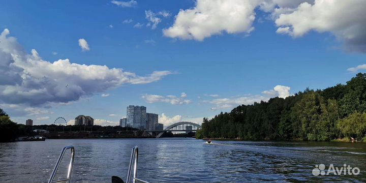 Прогулки на катере