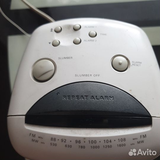 Часы настольные с радио