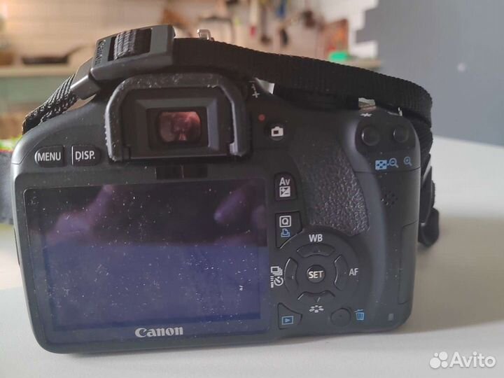 Зеркальный фотоаппарат Canon 550d