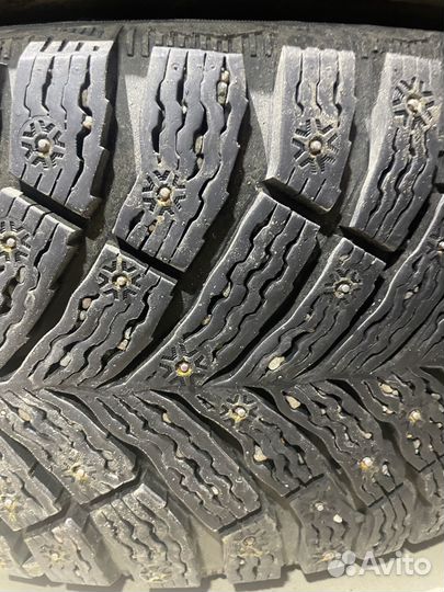 Michelin X-Ice North 4 215/55 R17