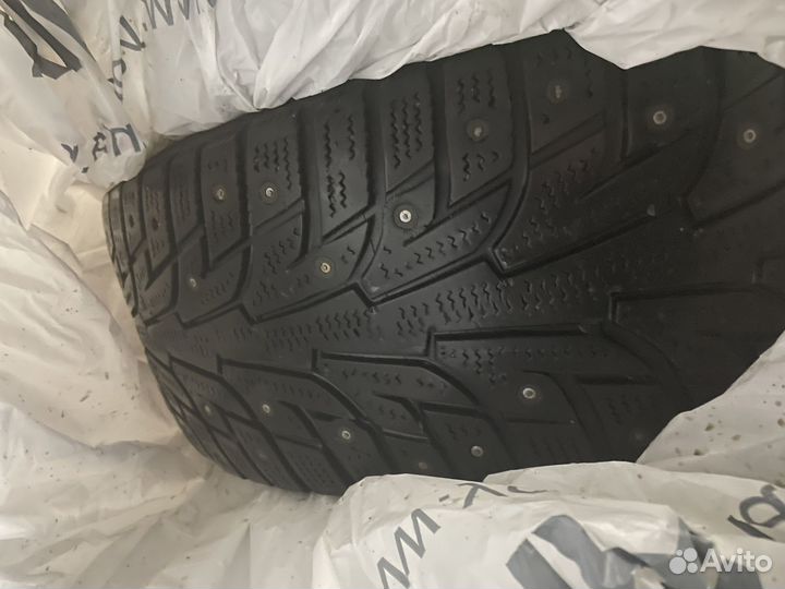 Hankook Winter I'Pike 215/60 R16