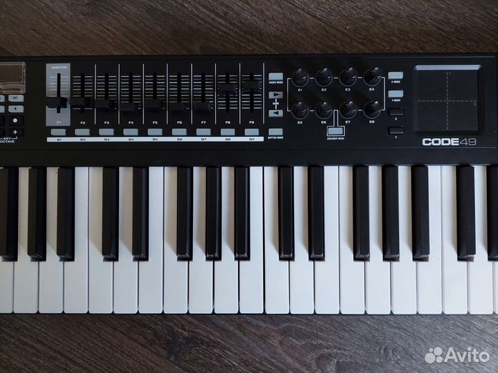 Midi-клавиатура синтезатор m-audio code 49