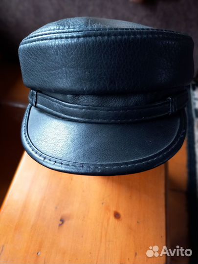 Мужская кожаная кепка