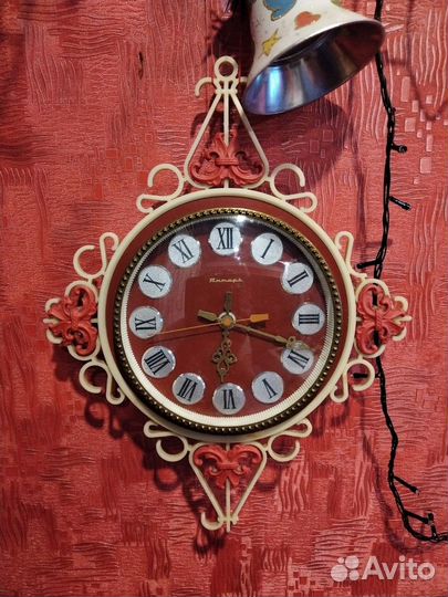 Часы настенные СССР янтарь