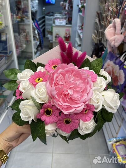 Подарок девушке,цветы из мыла