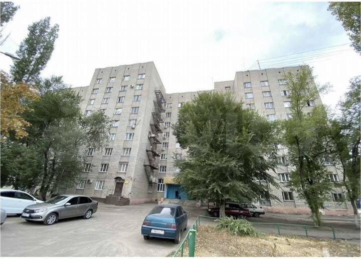 Комната 13 м² в 8-к., 9/9 эт.