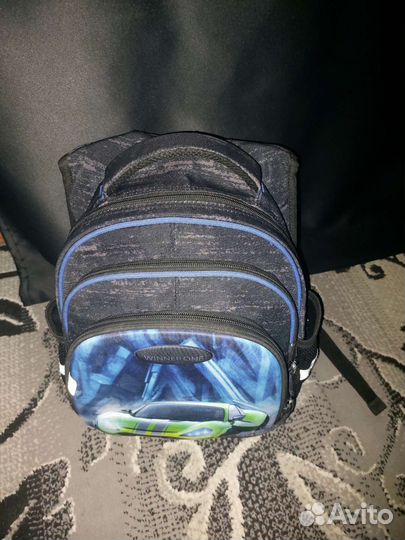 Школьный рюкзак