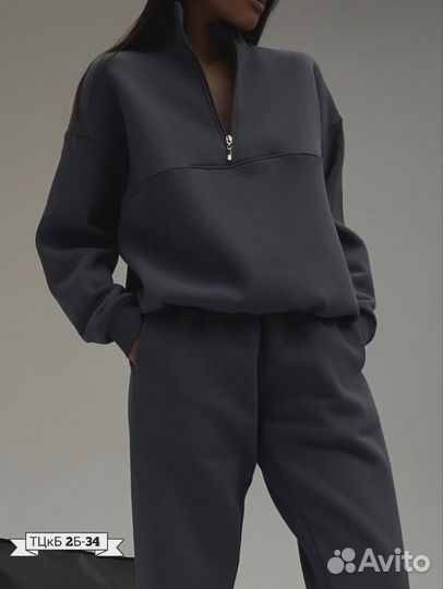 Женский костюм