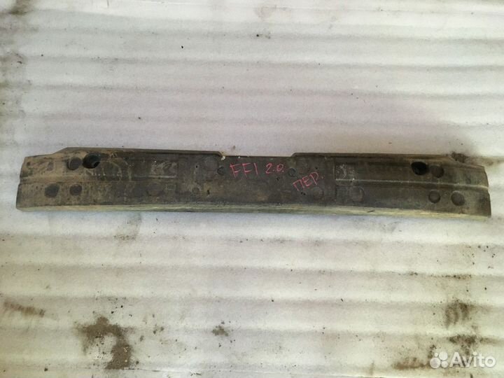 Наполнитель переднего бампера (Ford Focus USA)