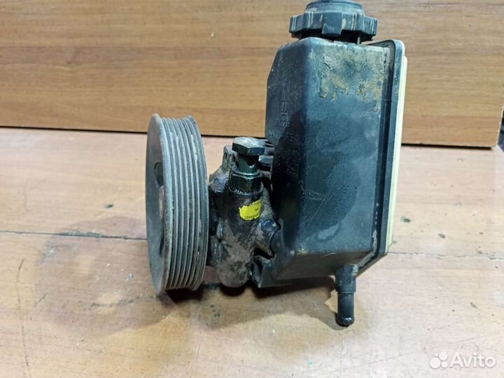 Насос гидроусилителя руля Opel Vectra B