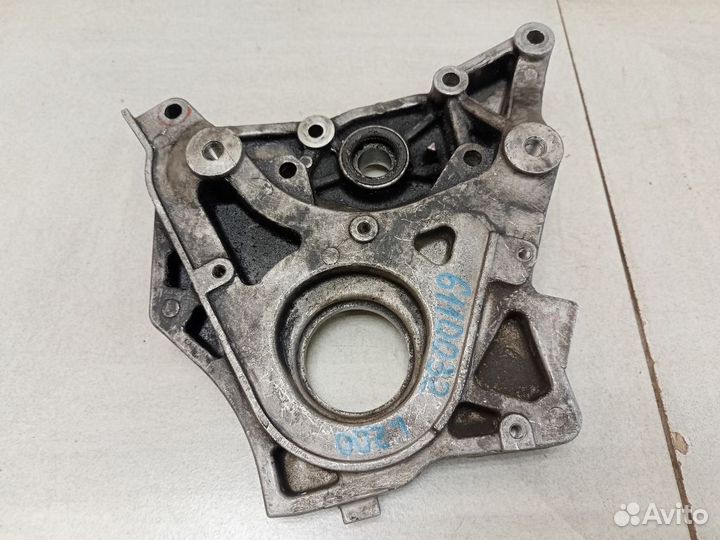 Крышка двигателя