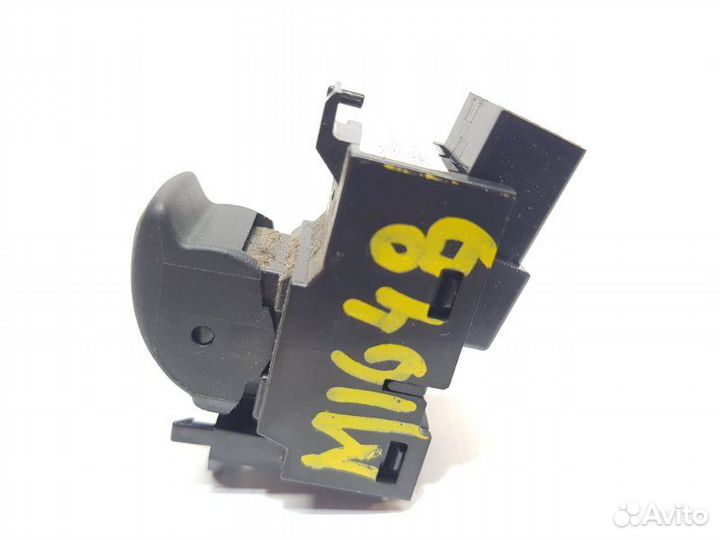 Кнопка стеклоподъемника задняя правая Land Rover