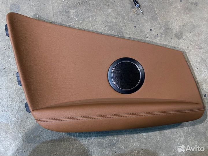 Обшивка салона задняя левая Mercedes-Benz C-Class