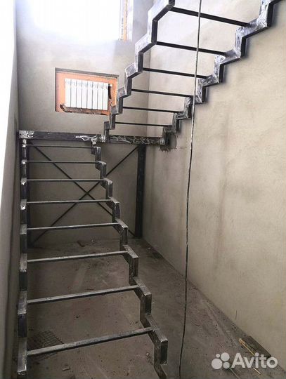 Лестница на второй этаж