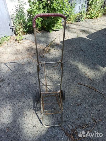Тележка хозяйственная на колесах